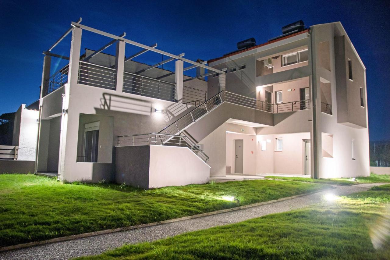 Aelia Luxury Apartments Nikiti  Exterior photo